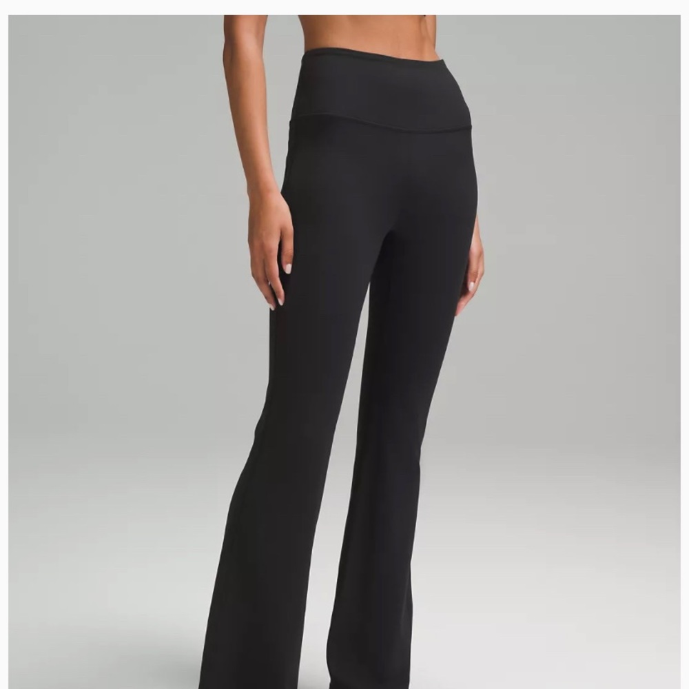 EUC Lululemon Groove Super-High-Rise Flared Pant Nulu